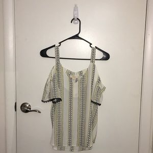 Super Cute Off the Shoulder Top!